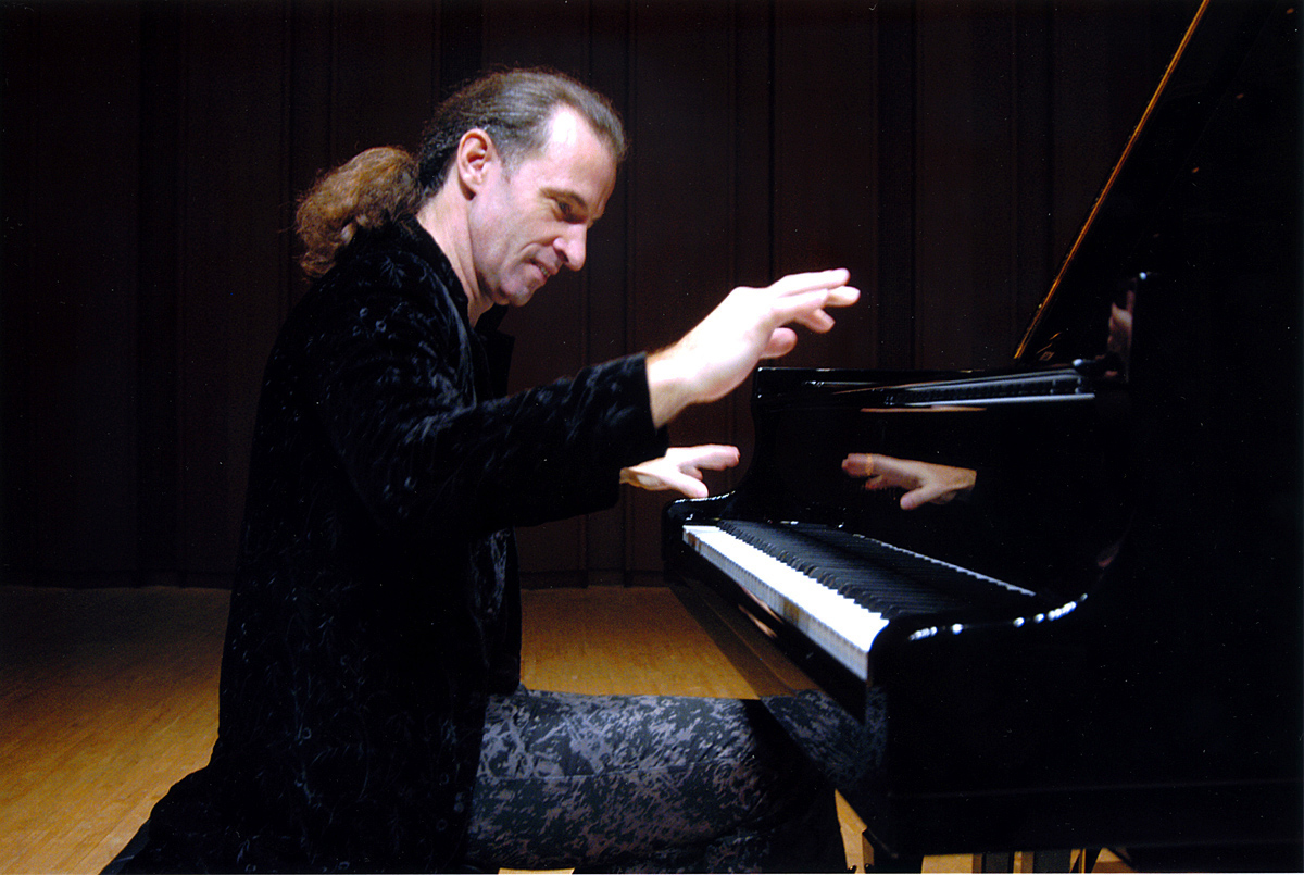 Kemal Gekic, Pianist